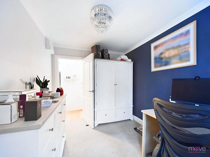 2 Bedroom Apartment For Sale In St. Georges Place, Cheltenham, GL50