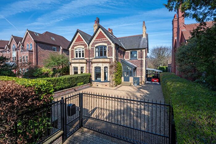 4 Bedroom Semi Detached House For Sale In Hawthorn Lane, Wilmslow, SK9