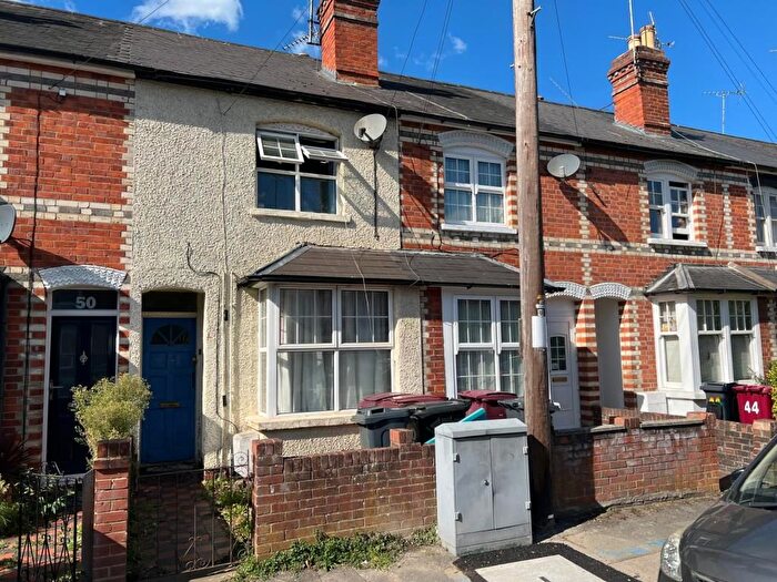 2 Bedroom Terraced House For Sale In West Reading, Berkshire, RG30