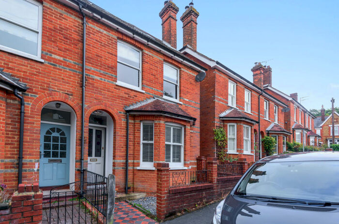 4 Bedroom Semi-Detached House To Rent In Sumner Road, Farnham, Surrey, GU9