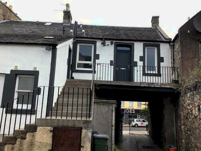 2 Bedroom Flat To Rent In High Street, Tranent, EH33