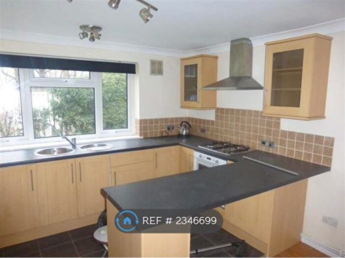 1 Bedroom Flat To Rent In Southgate, Crawley, RH11