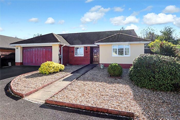 3 Bedroom Bungalow For Sale In East Ridge View, Bideford, Devon, EX39