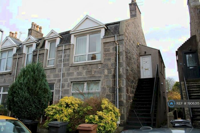 3 Bedroom Flat To Rent In Elmfield Avenue, Aberdeen, AB24