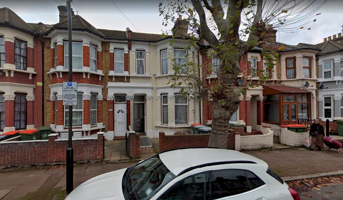 2 Bedroom Flat To Rent In Heigham Road, London, E6