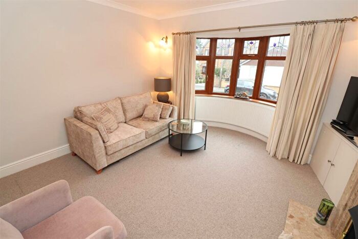 2 Bedroom Detached Bungalow For Sale In Quorn Road, Rushden, NN10