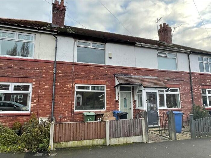 3 Bedroom House To Rent In Park Lane, SK1