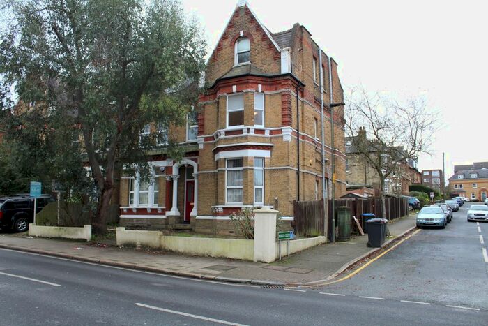 1 Bedroom Flat To Rent In Manor Road, Beckenham BR3