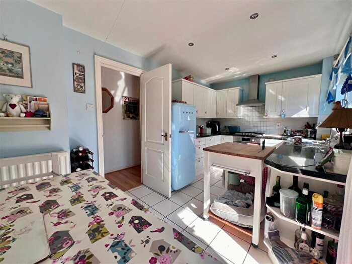 3 Bedroom Terraced House For Sale In Lock Close, Stratford-Upon-Avon, CV37