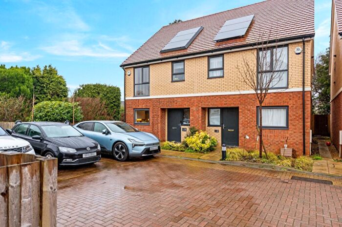 3 Bedroom Semi Detached House For Sale In Harewood Gardens, South Croydon, CR2