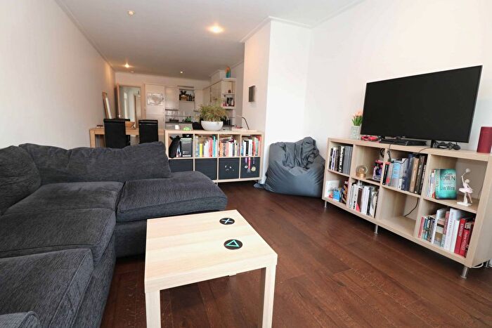 1 Bedroom Flat To Rent In City Road, London, EC1V