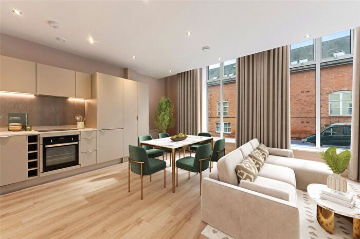 1 Bedroom Apartment For Sale In Windsor Street, Leamington Spa, Warwickshire, CV32