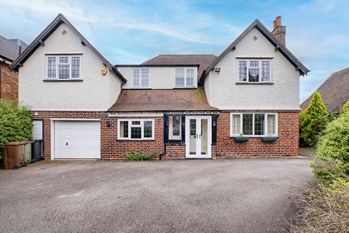 5 Bedroom Detached House To Rent In Dove House Lane, Solihull, B91