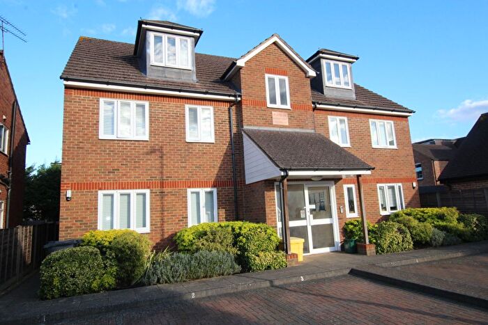 2 Bedroom Flat For Sale In Ashbury Ct, Beresford Road, St. Albans, AL1