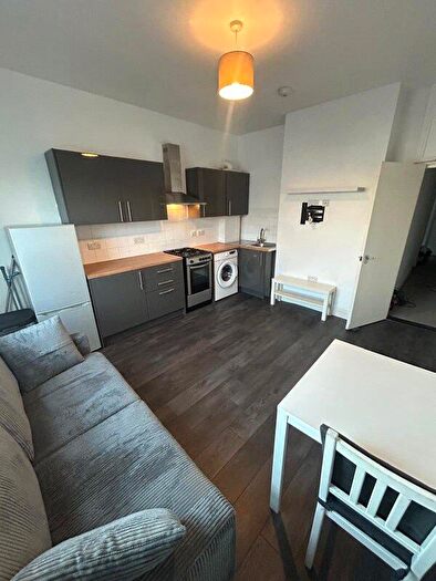 1 Bedroom Flat To Rent In Elm Grove, Southsea, Hampshire, PO5