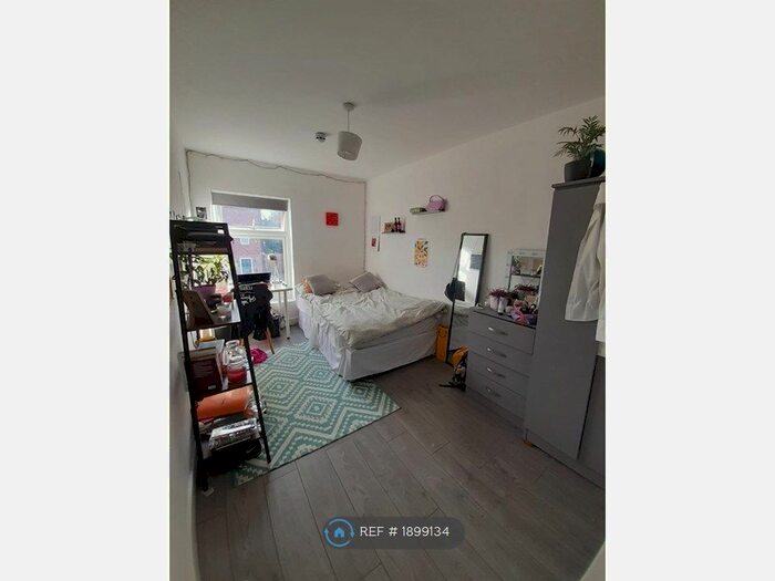 6 Bedroom Terraced House To Rent In Talbot Road, Fallowfield, Manchester, M14
