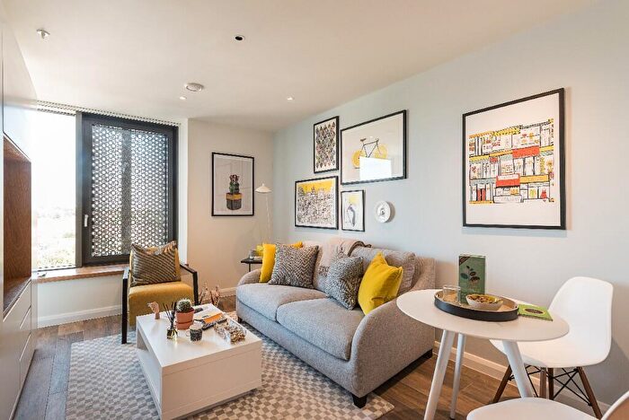 Studio To Rent In Junction Road, London, N19