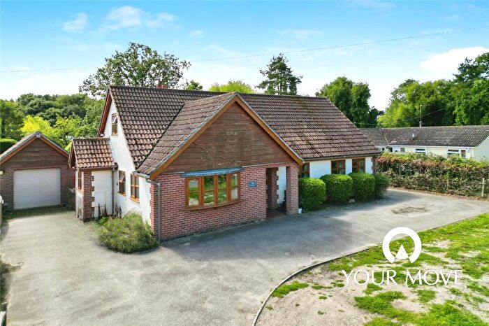 5 Bedroom Bungalow For Sale In Holly Lane, Mutford, Beccles, Suffolk, NR34