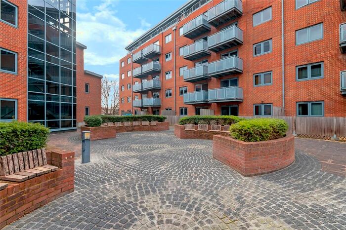 1 Bedroom Flat To Rent In Vista House, Chapter Way, London, SW19
