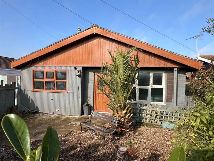 3 Bedroom Detached Bungalow For Sale In Furlongs Road, Sutton-On-Sea, LN12