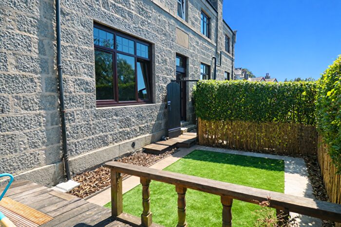2 Bedroom Flat For Sale In Malcolm Road, Peterculter, AB14
