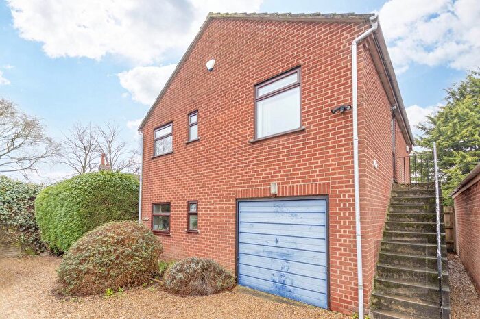 2 Bedroom Flat For Sale In Hamlin Court, Norwich, NR3