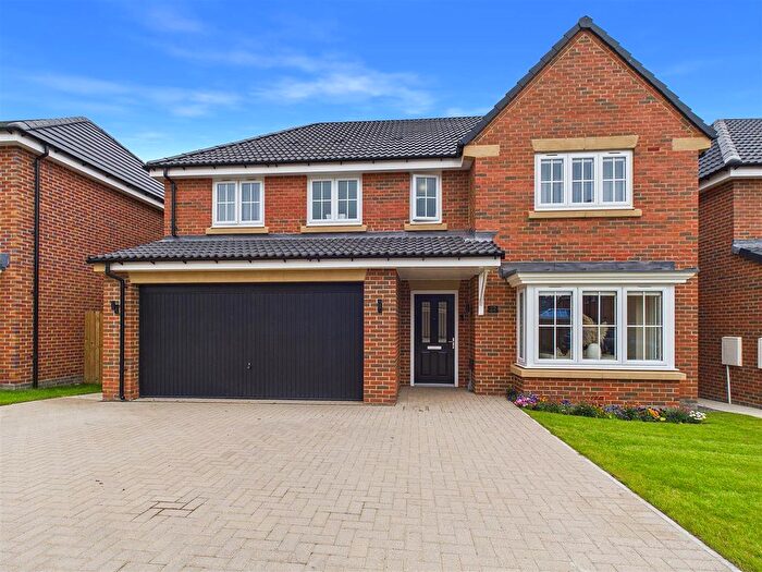 5 Bedroom Detached House For Sale In Lotus Drive, Ingleby Barwick, TS17