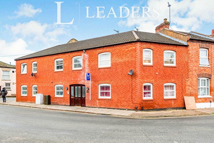 1 Bedroom Flat To Rent In Military Road, Northampton, Northamptonshire, NN1