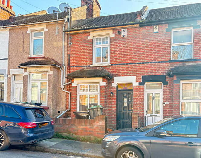2 Bedroom Terraced House For Sale In Wingfield Road, Gravesend, DA12