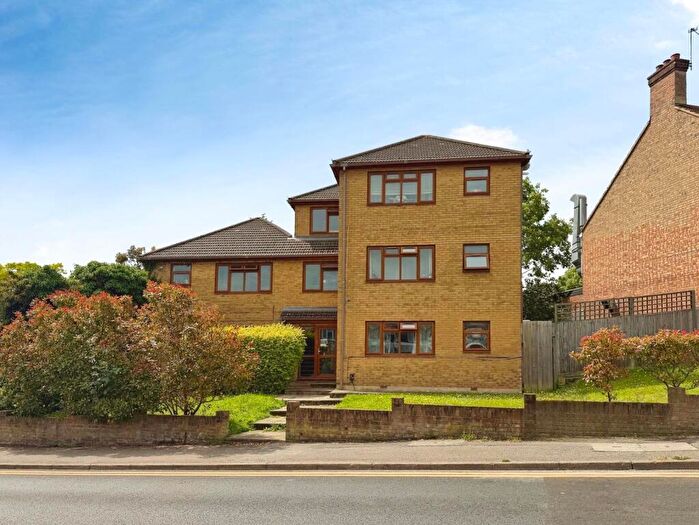 2 Bedroom Flat To Rent In Mayplace Road East, Bexleyheath, Kent, DA7
