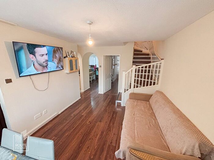 4 Bedroom Terraced House To Rent In Celadon Close, Enfield, EN3