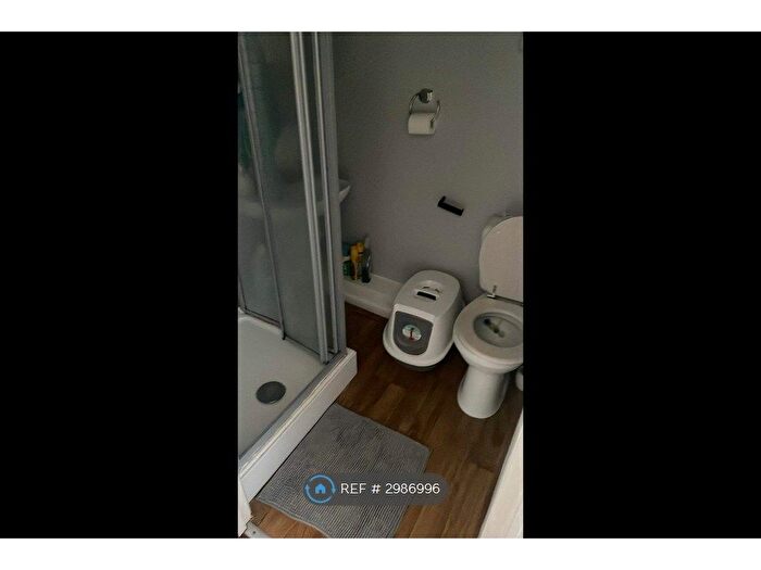 1 Bedroom Flat To Rent In Salisbury Road, Exmouth, EX8
