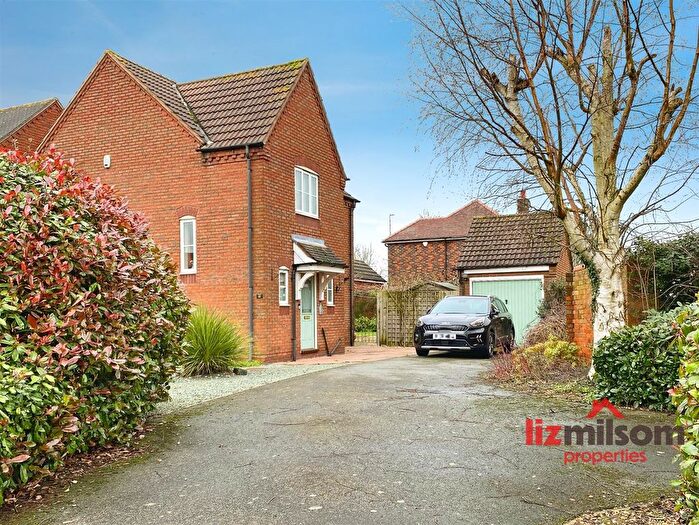 3 Bedroom Detached House For Sale In Aston Drive, Newhall, DE11