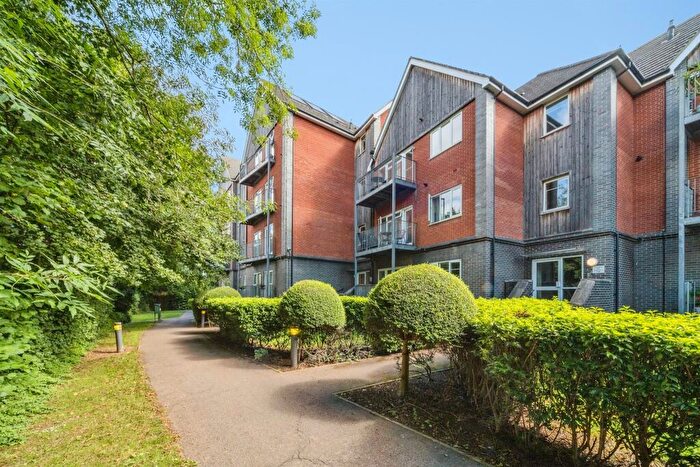 2 Bedroom Flat For Sale In Millward Drive, Bletchley, Milton Keynes, MK2