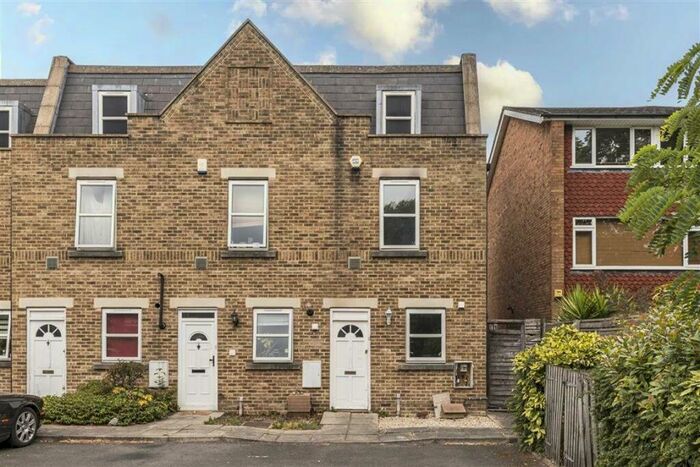 2 Bedroom Terraced House To Rent In Eltham Road, Lee, SE12