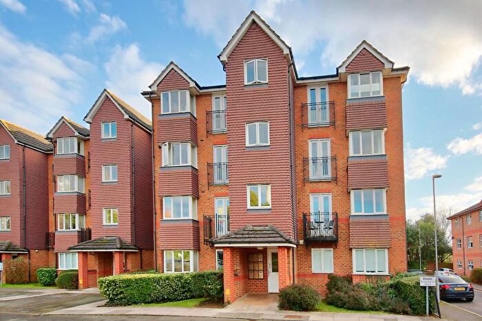 2 Bedroom Flat To Rent In Jemmett Close, Kingston Upon Thames, KT2