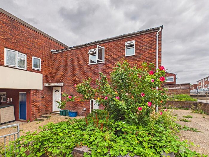 3 Bedroom Terraced House To Rent In Long Banks, Harlow, CM18