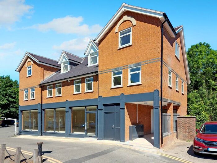 2 Bedroom Apartment To Rent In High Street, Carshalton, Surrey, SM5