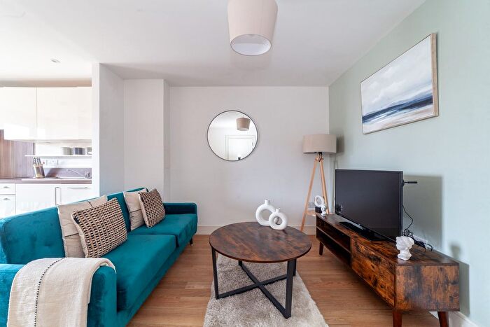 1 Bedroom Flat To Rent In Hannaford Walk, London, E3