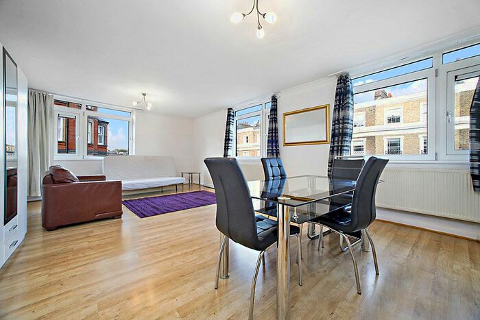 2 Bedroom Flat For Sale In Moscow Road, London, W2