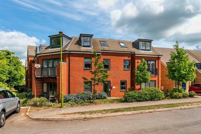 2 Bedroom Flat To Rent In Goodes Court, Royston, SG8