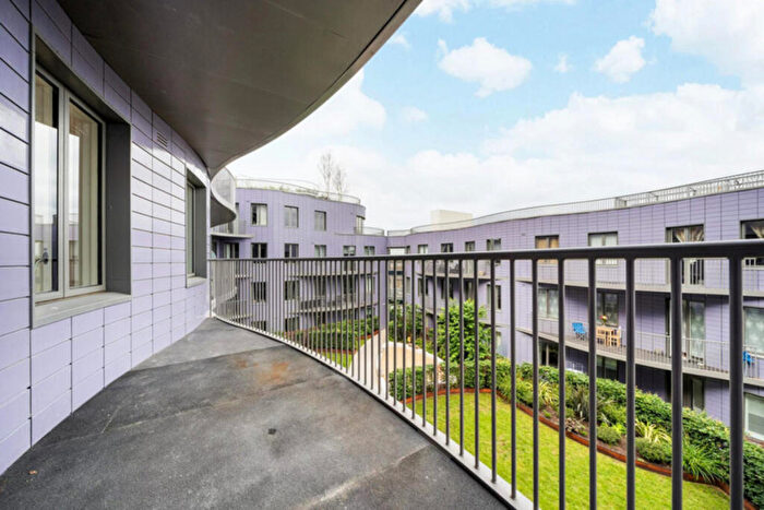 1 Bedroom Apartment For Sale In Esther Anne Place, London, N1