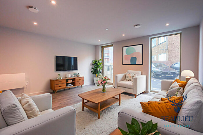 1 Bedroom Apartment For Sale In The Hive, Luton, LU1