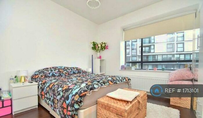 3 Bedroom Flat To Rent In Ballards Lane, North Finchley, N12