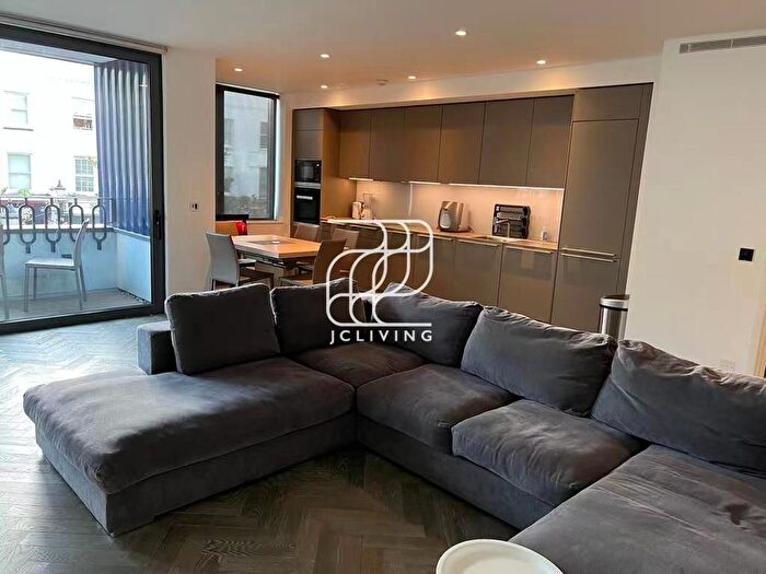 Studio To Rent In Queensway, London, W2