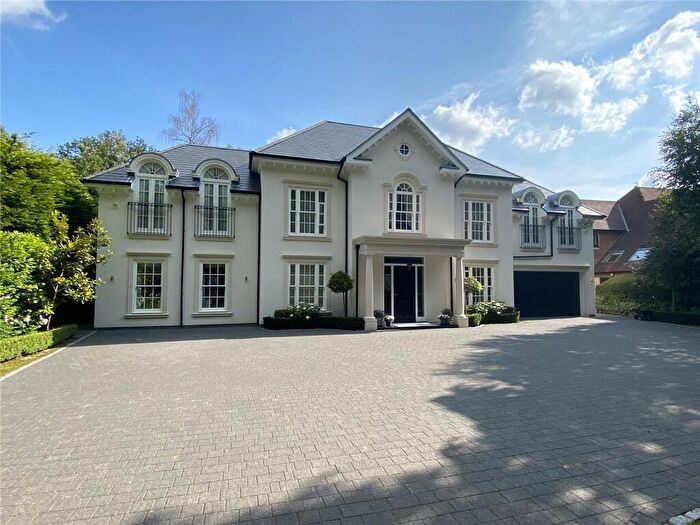 5 Bedroom Detached House For Sale In The Quillot, Burwood Park, KT12