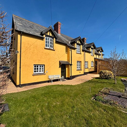 3 Bedroom House To Rent In Station Road, Broadclyst, EX5