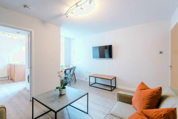 3 Bedroom Terraced House To Rent In Chillingham Road, Newcastle, NE6