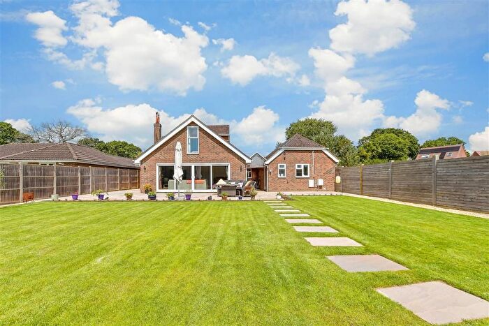 5 Bedroom Chalet For Sale In Rectory Lane, Ashington, West Sussex, RH20