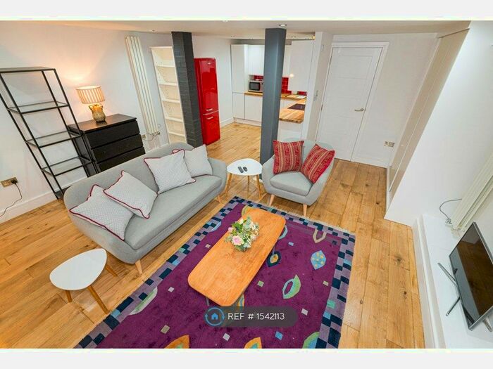 Studio To Rent In Balham High Road, London, SW12